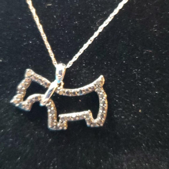 10 K Black  Scottie Dog Pendant Necklace - Picture 7 of 7